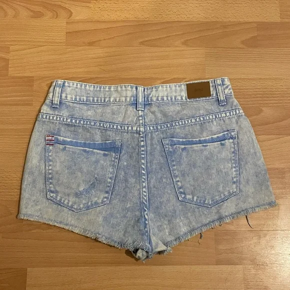 High Waisted Acid Ripped Jean Shorts - Picture 6 of 8